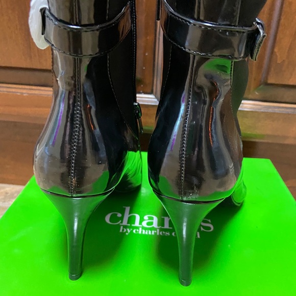 Charles David black heeled short boots / booties NWT - Picture 3 of 8